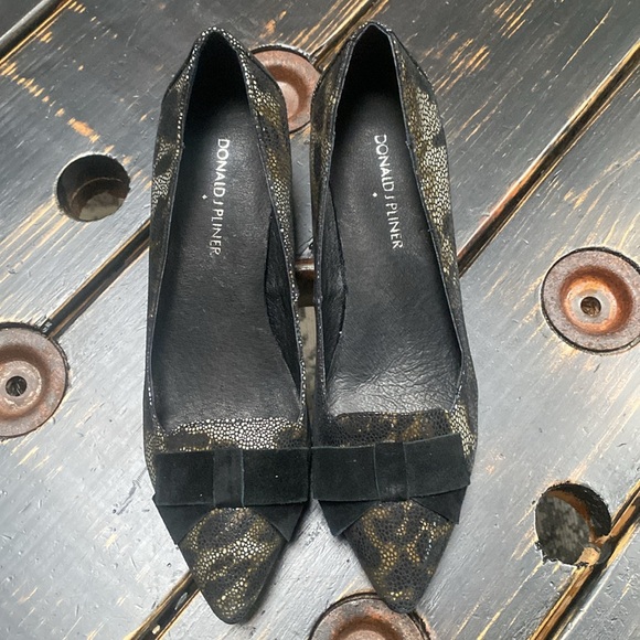 Donald j Pliner Gretel Leopard-Print Bow Pump, Black/Natural - Picture 3 of 9